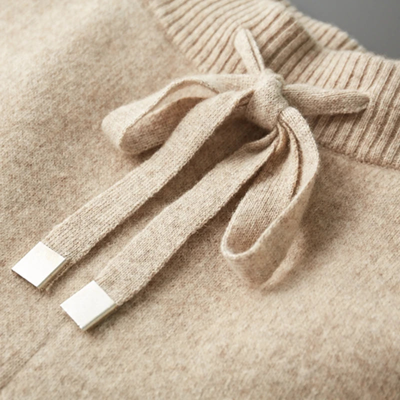 Damen Jogging-Set mit Zip-Up Hoodie und Kordelhose 2