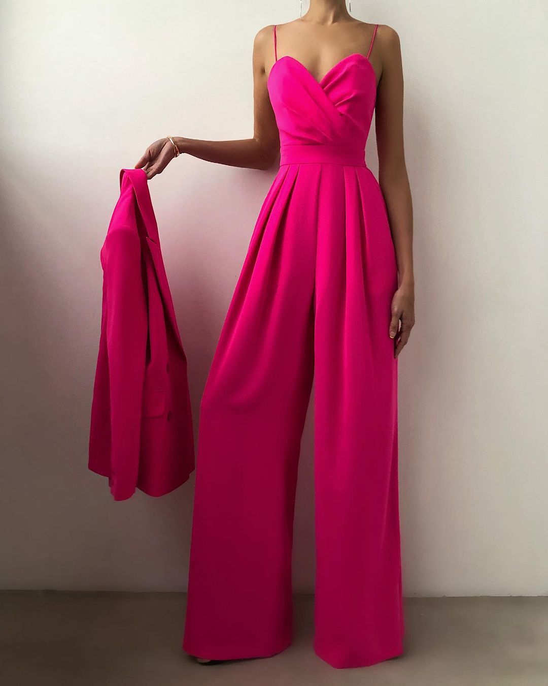 Damen Jumpsuit mit Spaghettiträgern für elegante Anlässe 6