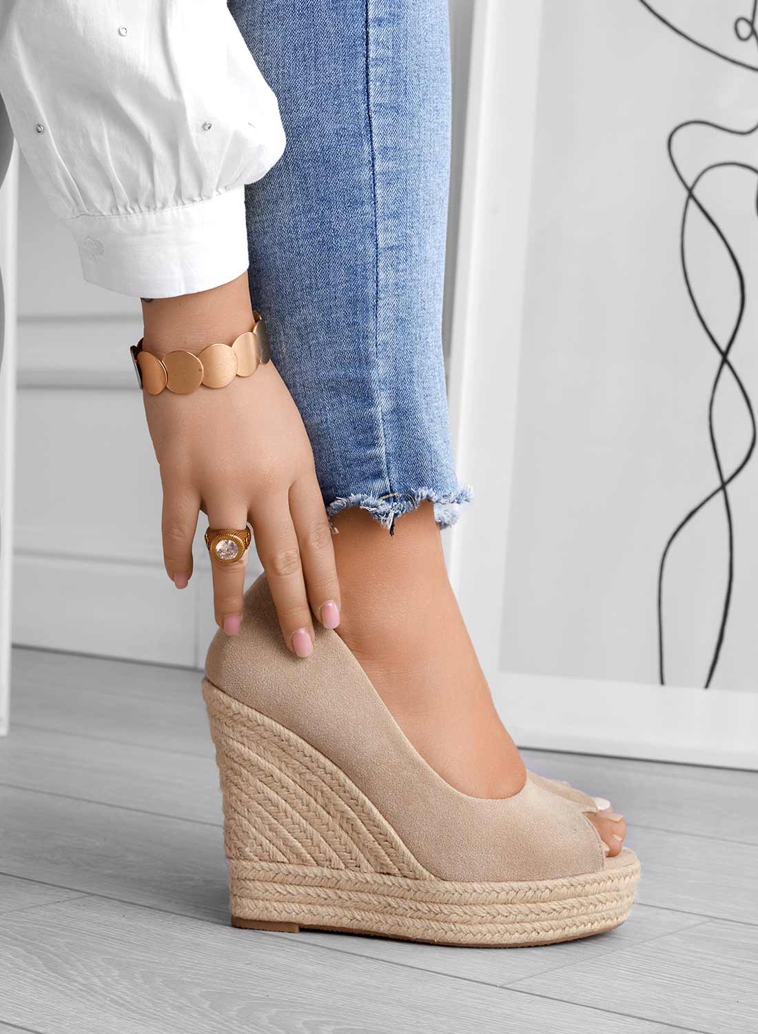 Women's suede sandals with wedge heel
