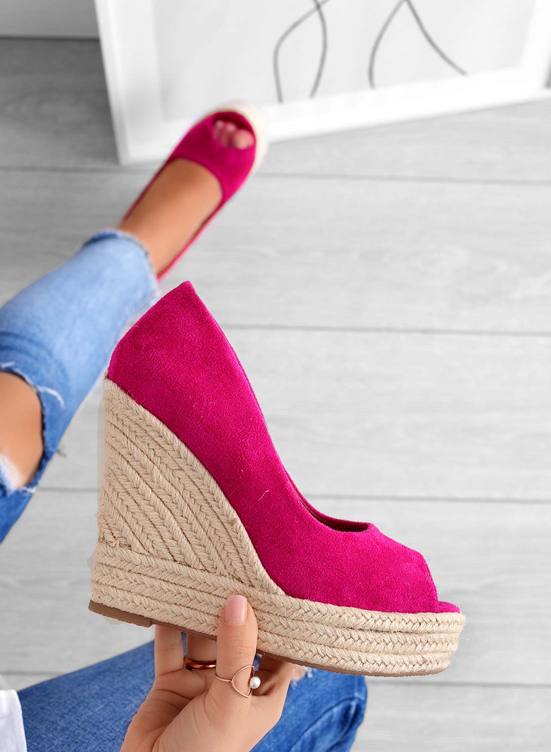 Women's suede sandals with wedge heel