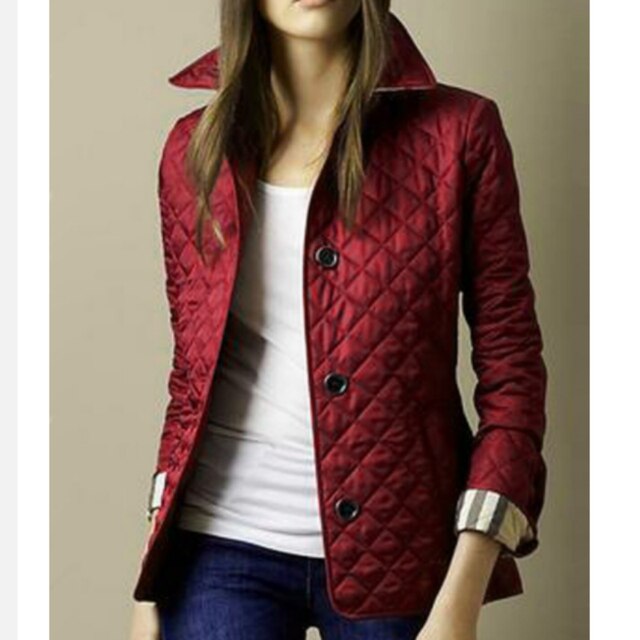 Damen Steppjacke mit Elegantem Design für Stil und Komfort 0