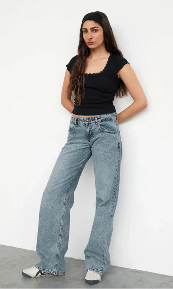 Damen Stretchdenim Jeans mit niedriger Taille und entspannter Passform 13