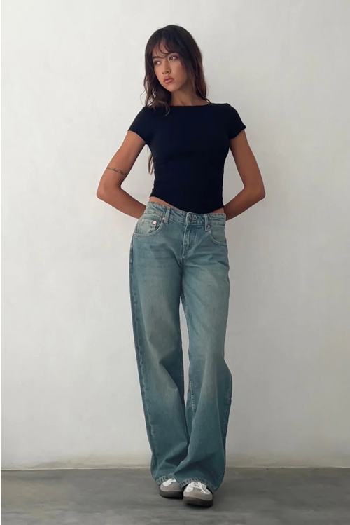Damen Stretchdenim Jeans mit niedriger Taille und entspannter Passform 4