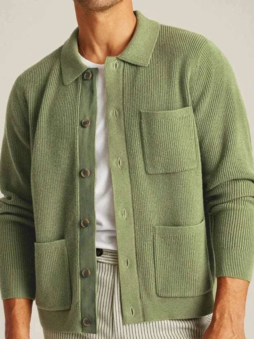 Damen Strickjacke mit Hemdkragen für den Herbst 1