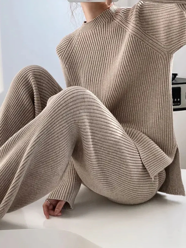 Damen Strickset - Lässiger Pullover und Gerade Hose 0