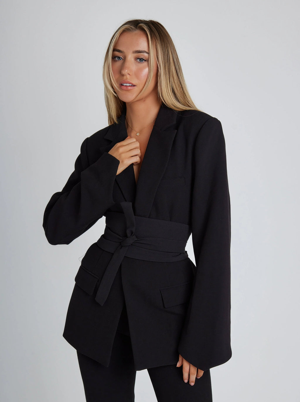 Damski Żakiet Elegancki z Paskiem dla Stylowych Kobiet 0