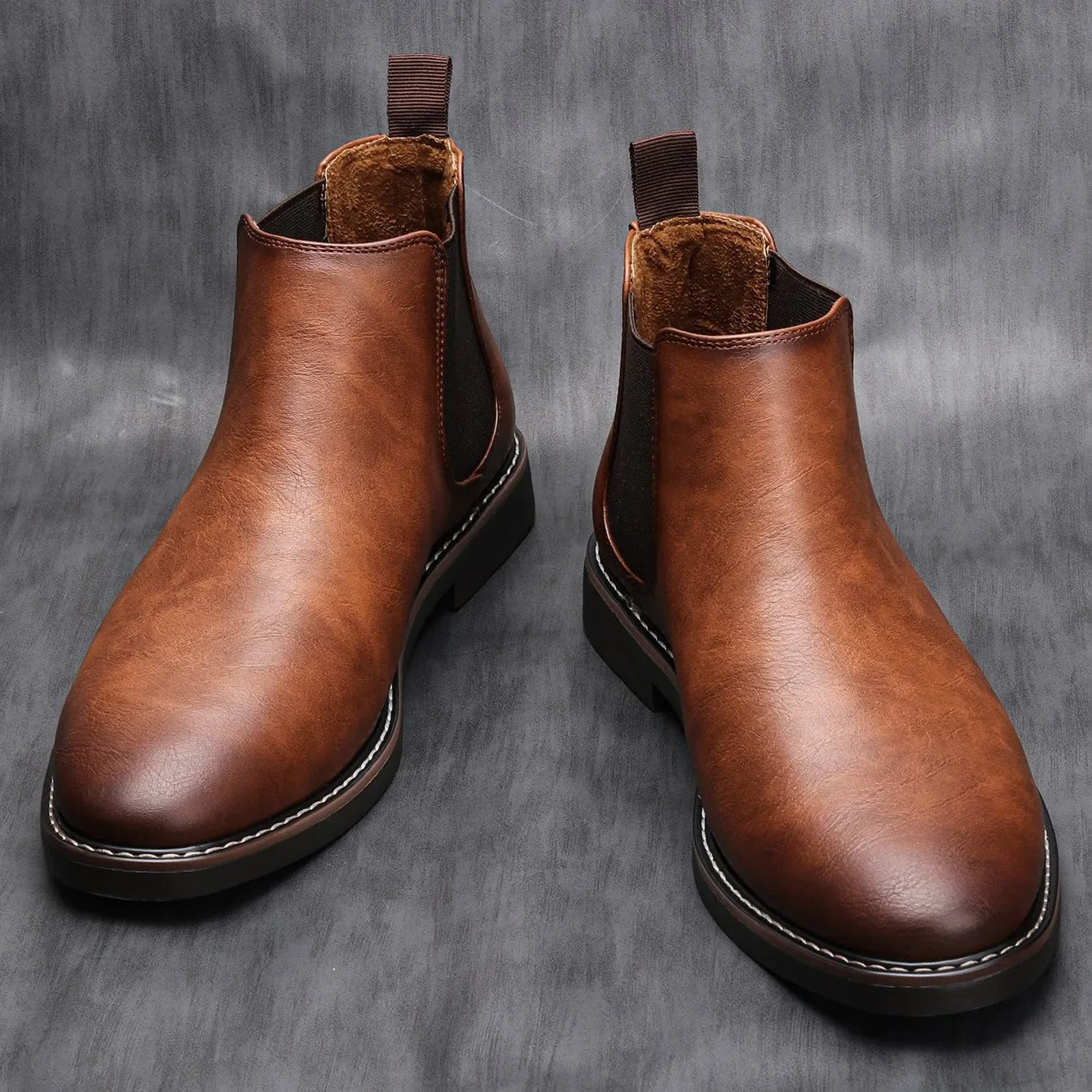 Elegant Chelsea Boots for Men Made of High-Quality Leather