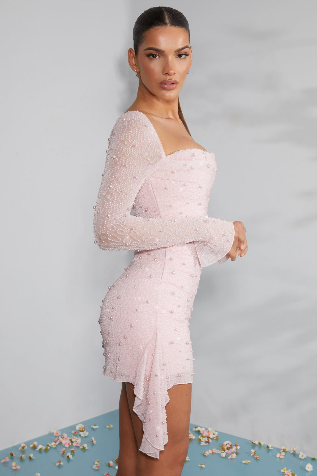 Elegant women's dress with long sleeves made of breathable fabric