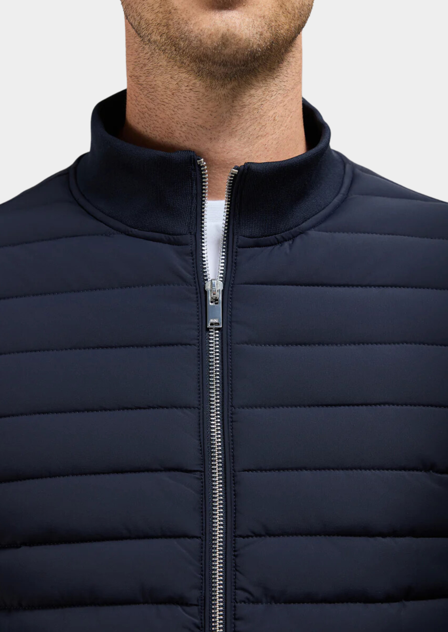 Herren Hybridjacke mit modernem Design 4