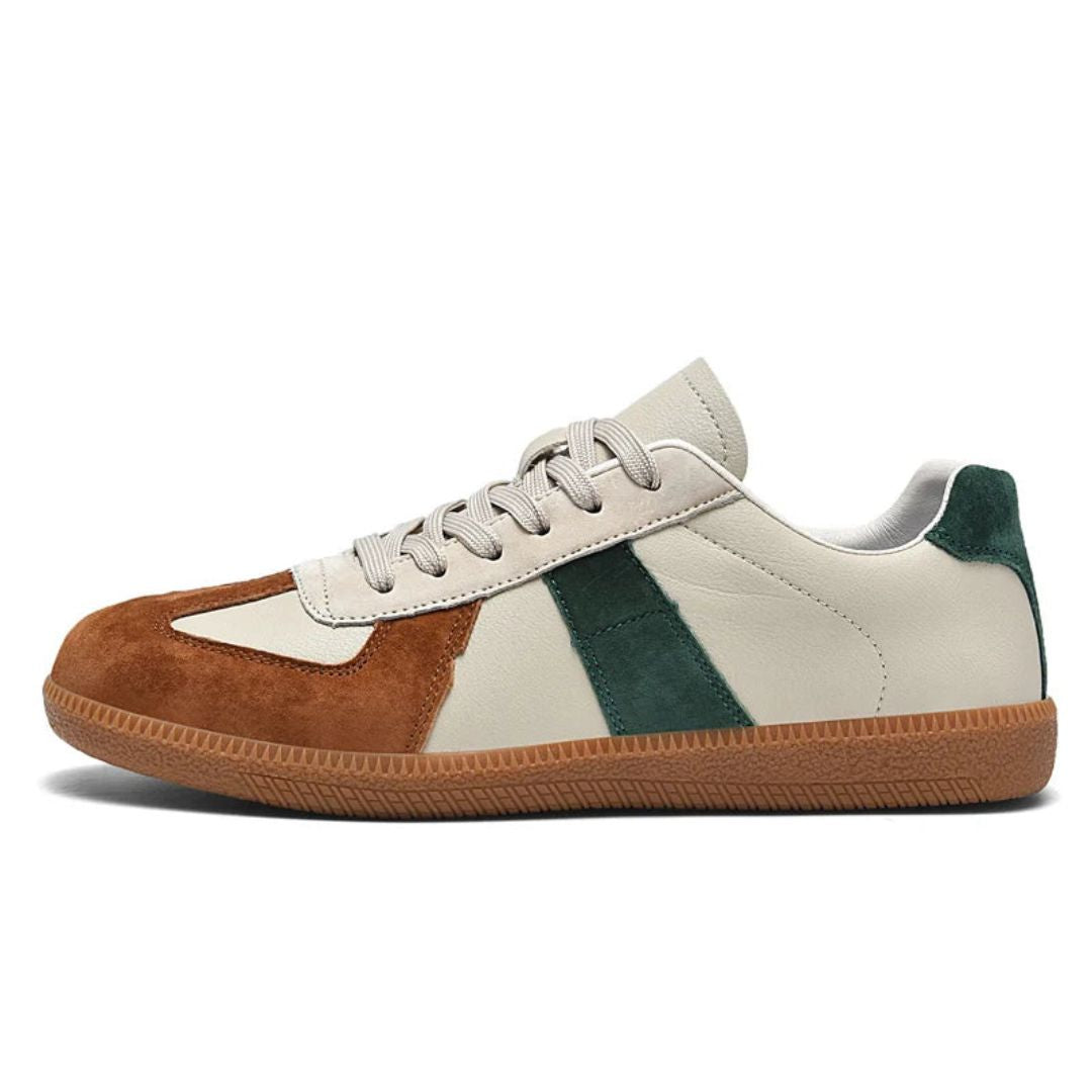 Classic Low Top Sneakers made of Suede and Leather