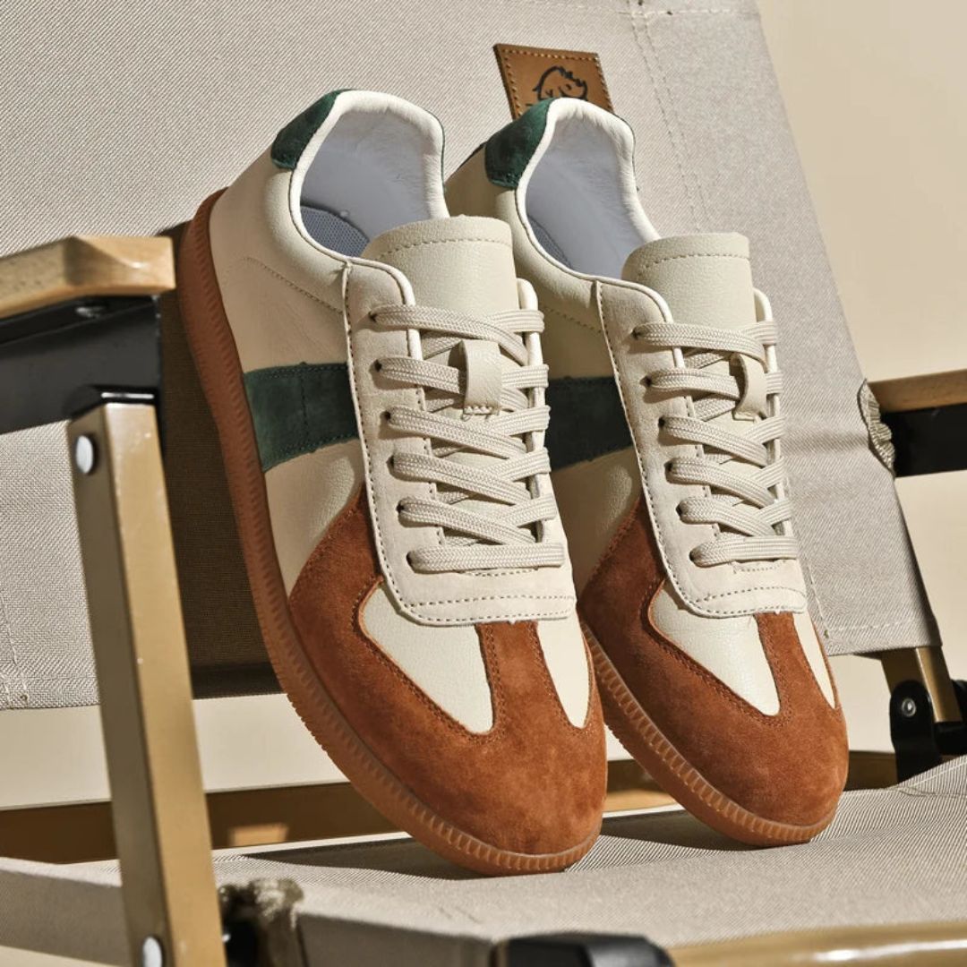 Classic Low Top Sneakers made of Suede and Leather