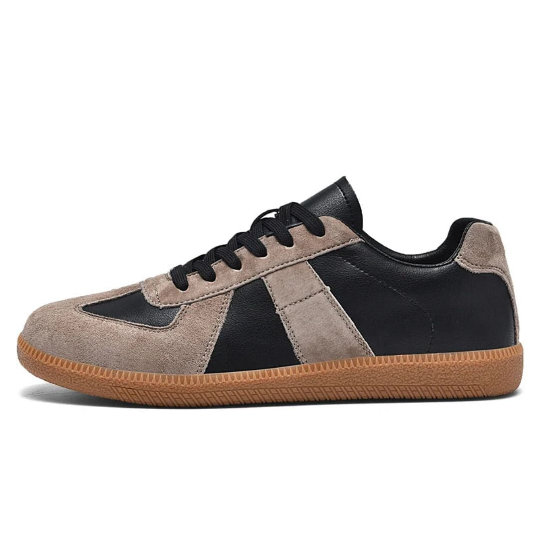 Classic Low Top Sneakers made of Suede and Leather