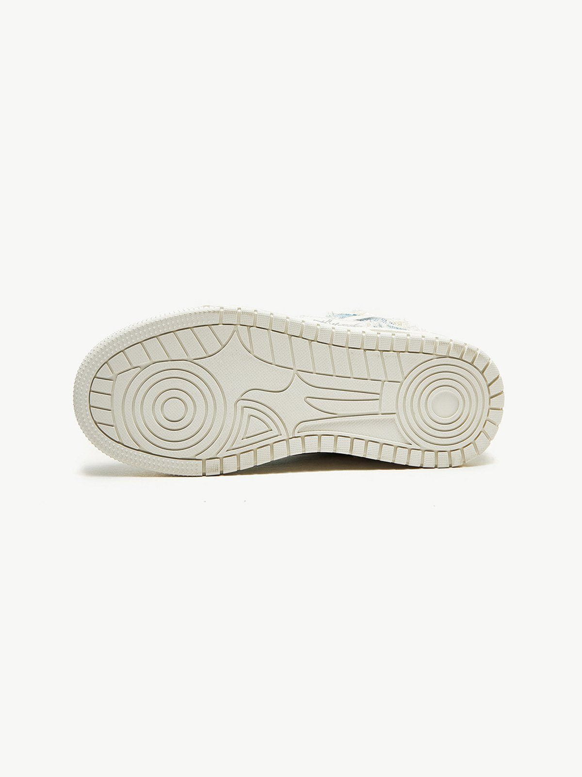 Robust Sneakers for Style and Comfort