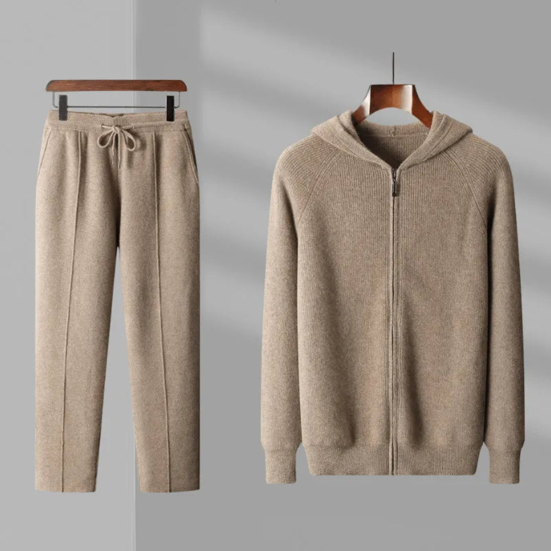 Woll hoodie and pants set for comfort and style